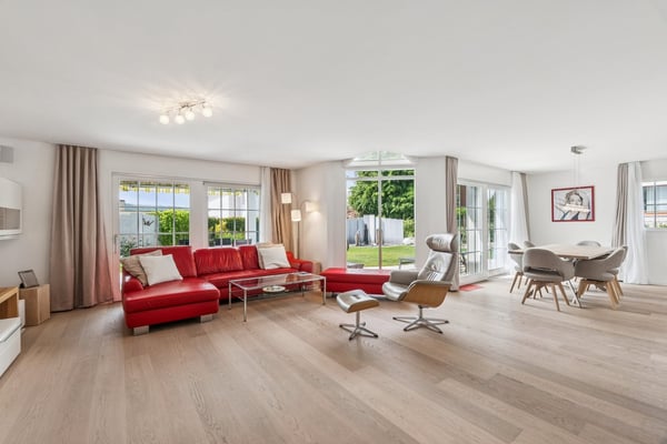 Ihr neues Zuhause mit Gartenparadies - 8.5-Zimmer-Doppeleinfamilienhaus in Unterengstringen 5