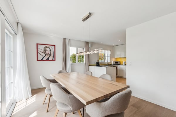 Ihr neues Zuhause mit Gartenparadies - 8.5-Zimmer-Doppeleinfamilienhaus in Unterengstringen 8