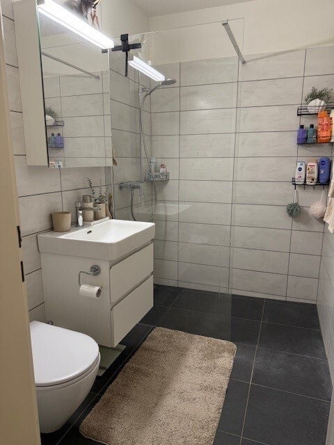 zentrale und moderne Wohnung mit Charme 3