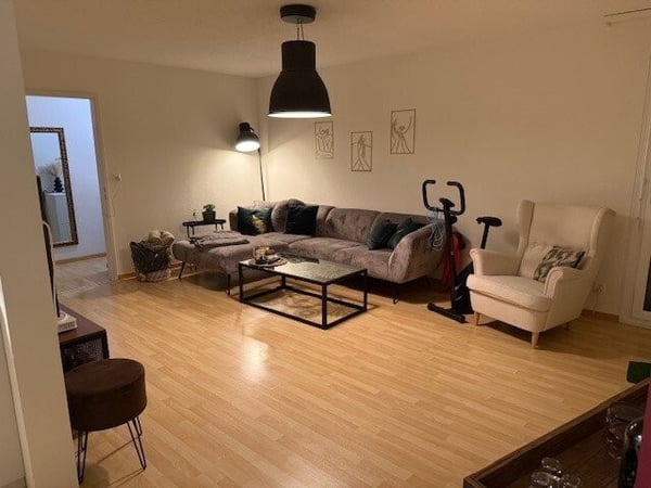 zentrale und moderne Wohnung mit Charme 5