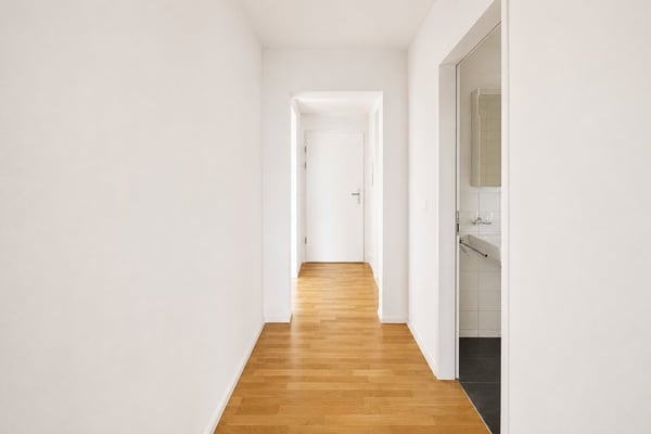einzigartig, grosszügig, schön, modern - 2.5 ZWG per 01.07.2026 6