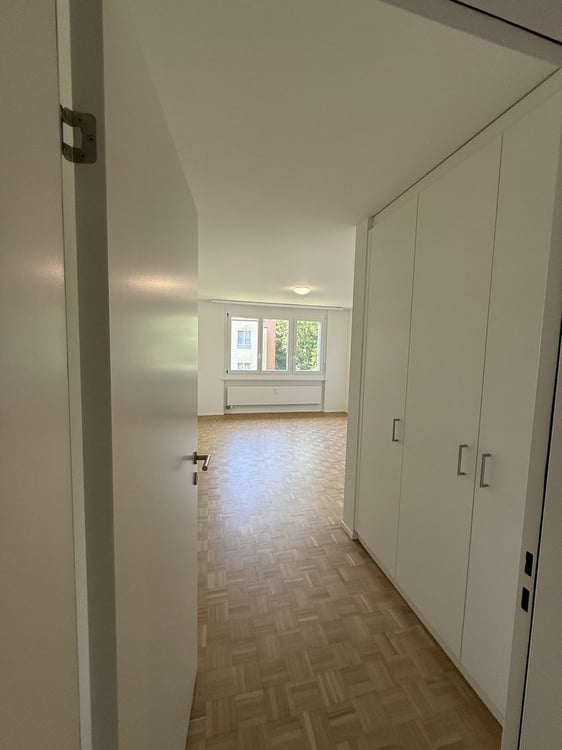 Moderne 2.5 Zimmerwohnung per Vereinbarung 4