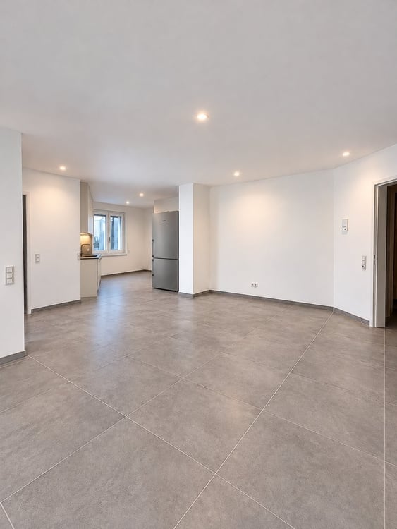 Sanierte 3 Zimmerwohnung in Höngg 1