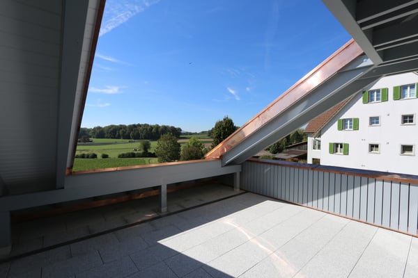 moderne, grosszügige 5½ Zimmerwohnung mit sonnigem Balkon 13