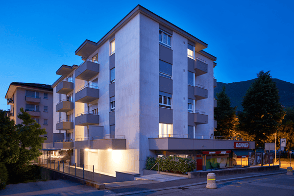 Luminoso appartamento di 3.5 locali con balcone a Lugano 10