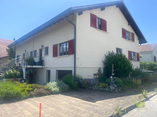 Bezahlbares, grosses 7,5-Zi.DEFH mit Einlegerwohnung ,22 min.v.Bern in Busswil ,Gde.Lyss