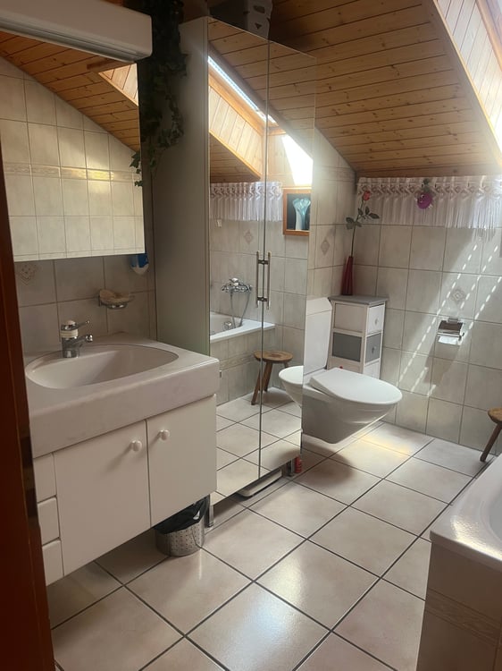 Bezahlbares, grosses 7,5-Zi.DEFH mit Einlegerwohnung ,22 min.v.Bern in Busswil ,Gde.Lyss 17