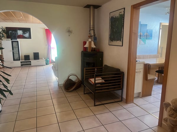 NEUER PREIS! Bezahlbares, grosszügiges 7,5-Zi. DEFH mit Einliergerwohnung für 2-Generationen 5