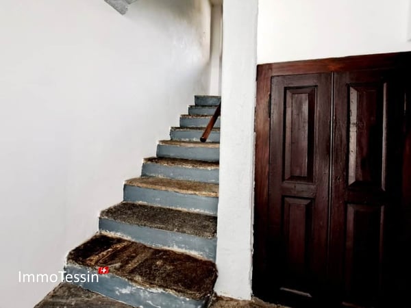 6.1% RENDITE: Kleines Mehrfamilienhaus mit 3 Wohnungen in der Nähe von Bellinzona zum Top Preis 5