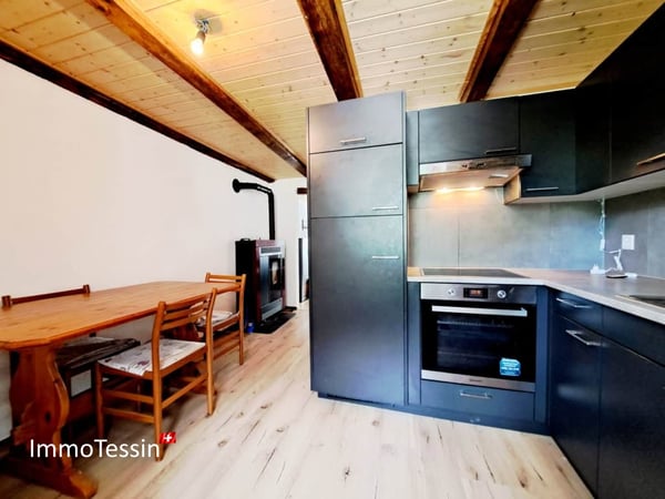 6.1% RENDITE: Kleines Mehrfamilienhaus mit 3 Wohnungen in der Nähe von Bellinzona zum Top Preis 8