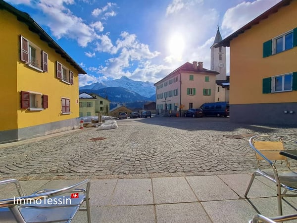 Kleines charmantes Gasthaus am bekannten Dorfplatz von Osco mit grossem Ausbaupotential 4