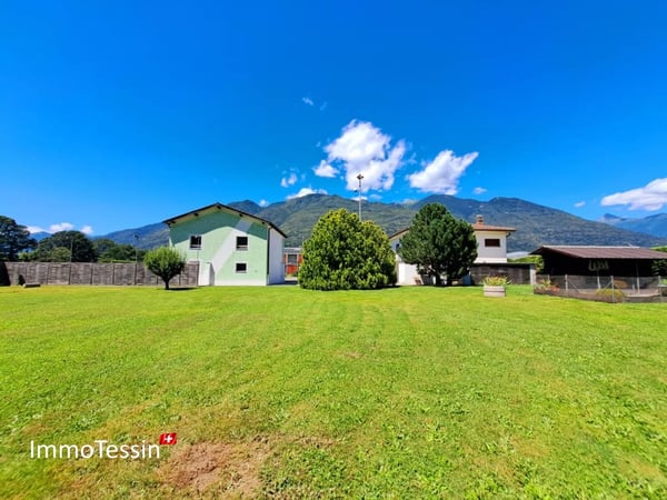 Einzigartiges Anwesen mit 2 Villen & Reitstall perfekt für Pferdehaltung, mit 4400 m2 Grundstück in Giubiasco 7