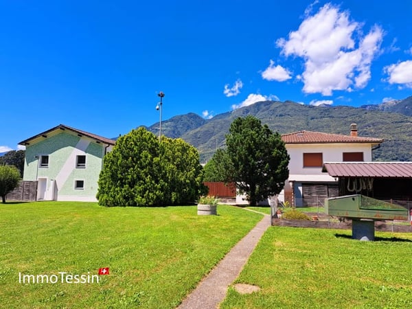 Einzigartiges Anwesen mit 2 Villen & Reitstall perfekt für Pferdehaltung, mit 4400 m2 Grundstück in Giubiasco 6