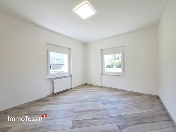 Komplett sanierte Villa & Reitstall perfekt für Pferdehaltung, mit 2200 m2 Grundstück in Giubiasco 8