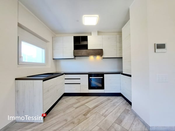 Komplett sanierte Villa & Reitstall perfekt für Pferdehaltung, mit 2200 m2 Grundstück in Giubiasco 12