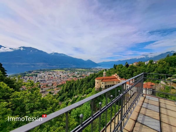 EINMALIG: Das Schloss von Orselina, einmalige Liegenschaft an Bestlage mit atemberaubender Seesicht über den Lago Maggiore 2