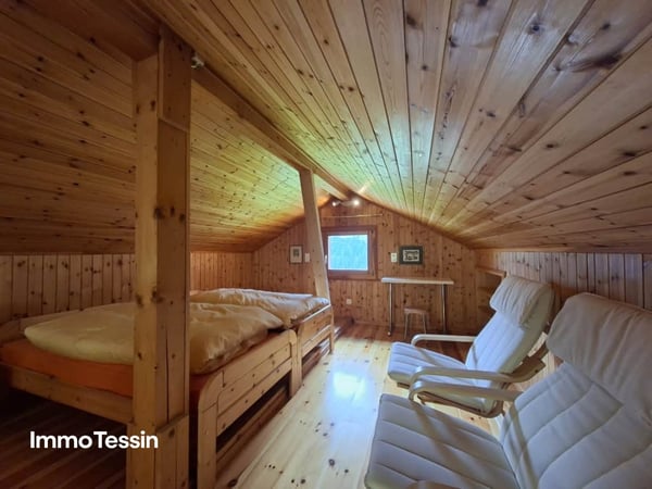 ZWEITWOHNSITZ: Wunderbares Chalet mit edlem Holzwerk und Einliegerwohnung an gut besonnter Alleinlage 10