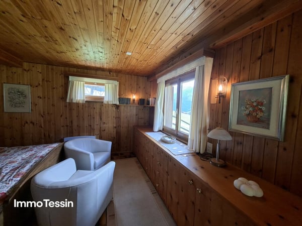 ZWEITWOHNSITZ: Wunderbares Chalet mit edlem Holzwerk und Einliegerwohnung an gut besonnter Alleinlage 12