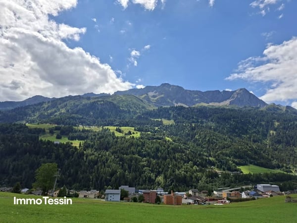 ZWEITWOHNSITZ: Wunderbares Chalet mit edlem Holzwerk und Einliegerwohnung an gut besonnter Alleinlage 2