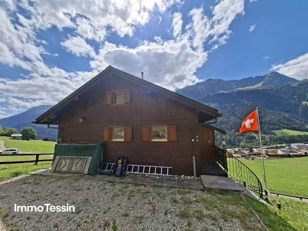 ZWEITWOHNSITZ: Wunderbares Chalet mit edlem Holzwerk und Einliegerwohnung an gut besonnter Alleinlage 5