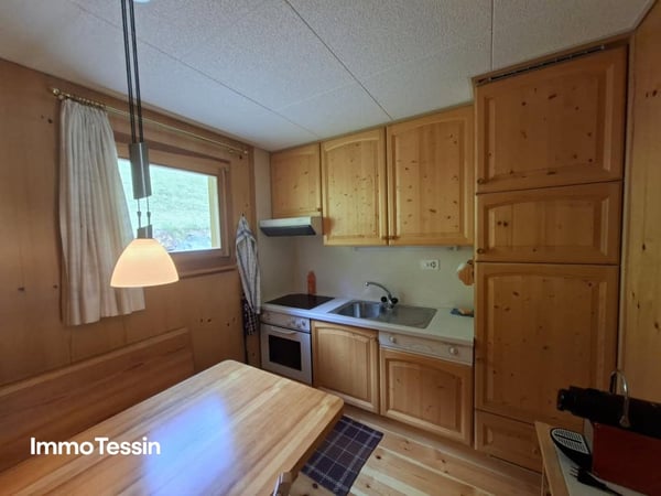 ZWEITWOHNSITZ: Wunderbares Chalet mit edlem Holzwerk und Einliegerwohnung an gut besonnter Alleinlage 8