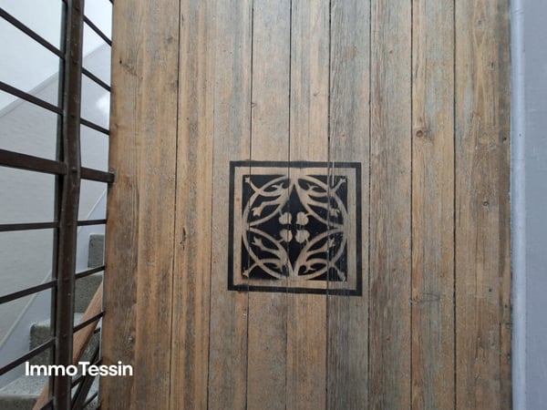 RENDITEOBJEKT: Elegante & sanierte Jugendstilvilla mit 6 Wohnungen und Garten an zentraler top Lage in Muralto 13