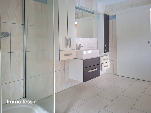 Grosszügiges & komplett renoviertes Haus mit 7 Schlafzimmern an ruhiger Lage zum top Preis 13