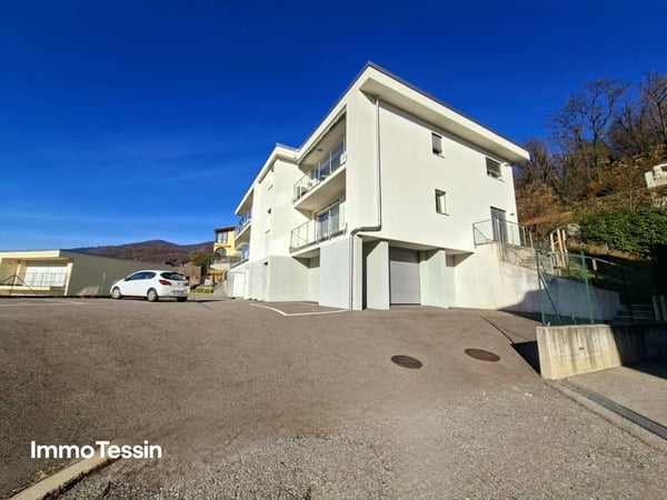 TOP PREIS: Schöne & helle Wohnung in einer kleinen Wohnanlage mit nur 4 Einheiten an ruhiger Lage im Mendrisiotto 5