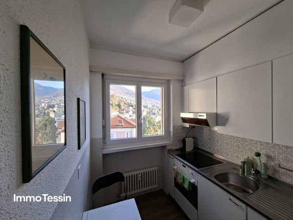 Ferienwohnung an zentraler Toplage in Muralto mit atemberaubender Seesicht, Indoorpool und Parkplatz 7