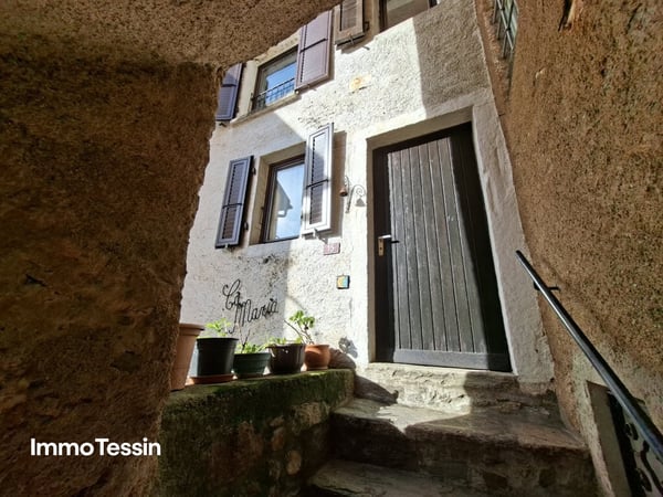 Authentisches Tessinerhaus mit viel Charme an ruhiger Lage im Herzen von Odogno 3