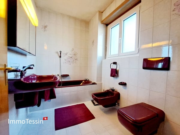 GELEGENHEIT: Luxuswohnung an top Lage mit Pool & Seesicht über Lugano auf den Lago Lugano 13