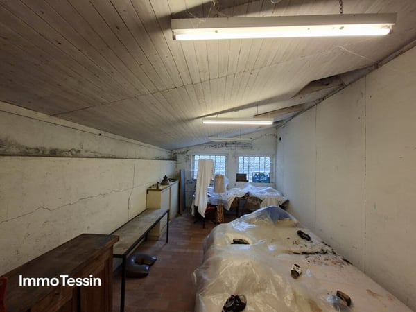 GELEGENHEIT: Original Tessinerhaus mit Anbau und Aussenbereich an ruhiger, gut angebundener Lage 9