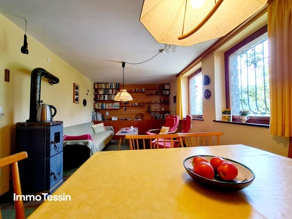 Charmantes Haus an ruhiger Lage mit Garten & Terrasse mit fantastischem Blick in die Tessiner Bergwelt 8