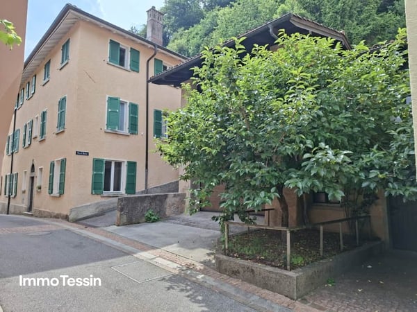 Charmante und idyllische Wohnung an exklusiver Wohnlage in Collina d&039;Oro unweit von Lugano und dem Lago di Luagno 4