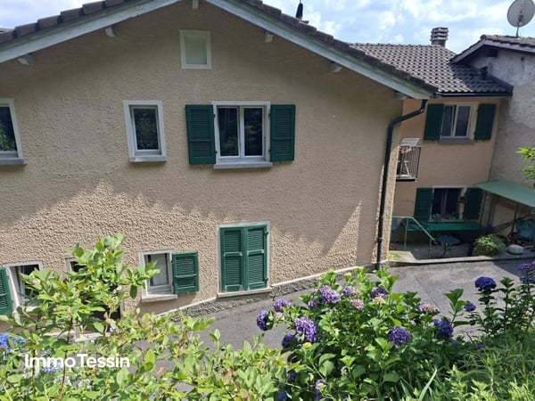 Charmante und idyllische Wohnung an exklusiver Wohnlage in Collina d&039;Oro unweit von Lugano und dem Lago di Luagno 3
