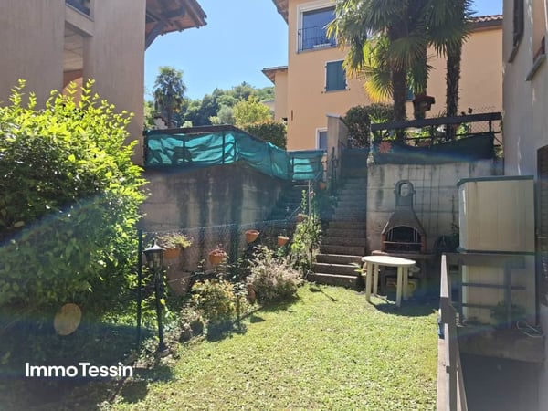 Grosszügiges & schönes Haus an ruhiger und sonniger Lage mit Garten, Terrassen und Parkplätzen nähe Lugano 6