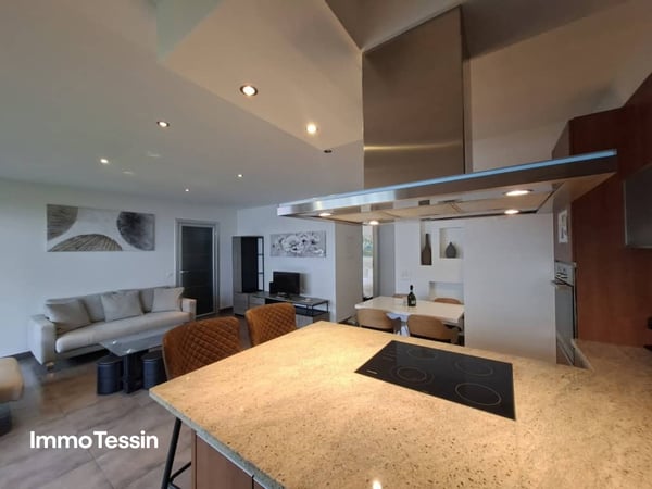ZWEITWOHNSITZ: Luxuriöse & moderne Wohnung mit Balkon im Herzen von Locarno nur 150 Meter vom See 7