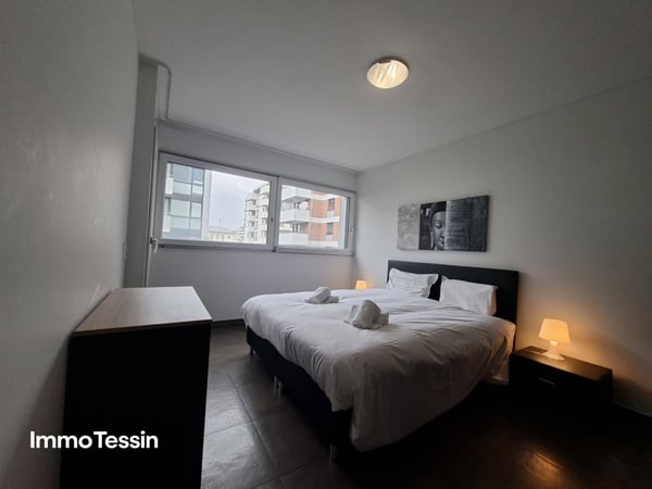 ZWEITWOHNSITZ: Luxuriöse & moderne Wohnung mit Balkon im Herzen von Locarno nur 150 Meter vom See 11
