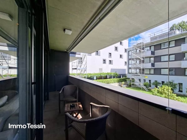 ZWEITWOHNSITZ: Luxuriöse & moderne Wohnung mit Balkon im Herzen von Locarno nur 150 Meter vom See 3