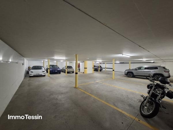 ZWEITWOHNSITZ: Luxuriöse & moderne Wohnung mit Balkon im Herzen von Locarno nur 150 Meter vom See 13
