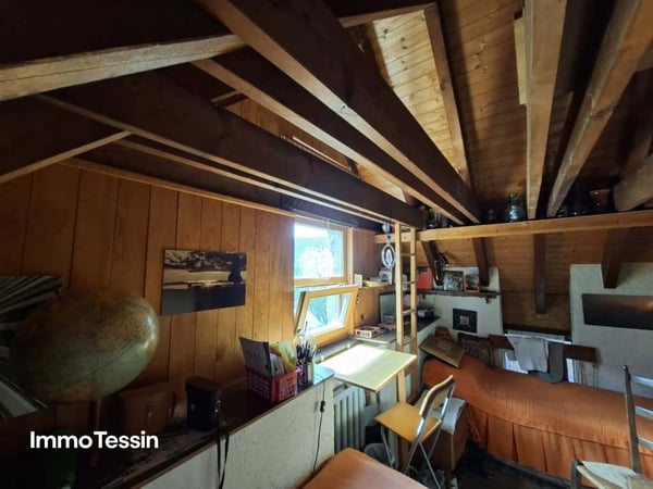 Sehr gemütliches Rustico mit Loggia und Garten an ruhiger und sonniger Bergsichtlage 10