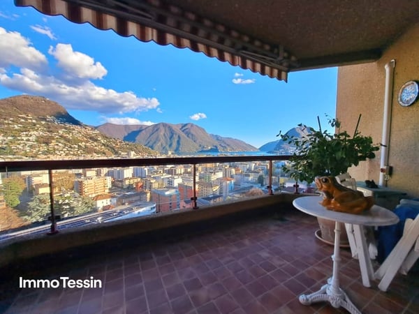 GELEGENHEIT: Luxuswohnung an top Lage mit Pool & Seesicht über Lugano auf den Lago Lugano 2