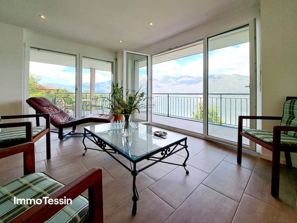 SELTENHEIT: Moderne Villa mit 2 Wohnungen & Bauland mit einmaliger Seesicht auf den Lago Maggiore so weit das Auge reicht 11