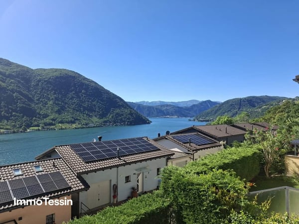 Elegantes Haus mit traumhafter 180 Seesicht auf den Lago di Lugano an wunderschöner Lage mit Garten und mehreren Parkmöglichkeiten 3