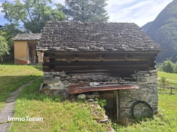 Rückzugsort im Maggiatal, Rustico mit 3000 m² Land an ruhiger Lage umgeben von einer atemberaubenden Naturkulisse 8