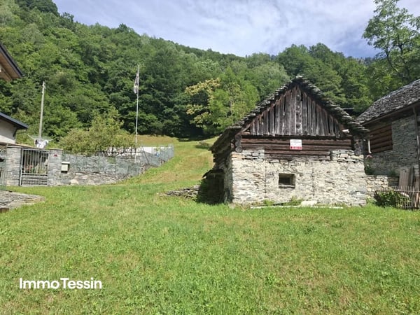 Rückzugsort im Maggiatal, Rustico mit 3000 m² Land an ruhiger Lage umgeben von einer atemberaubenden Naturkulisse 7