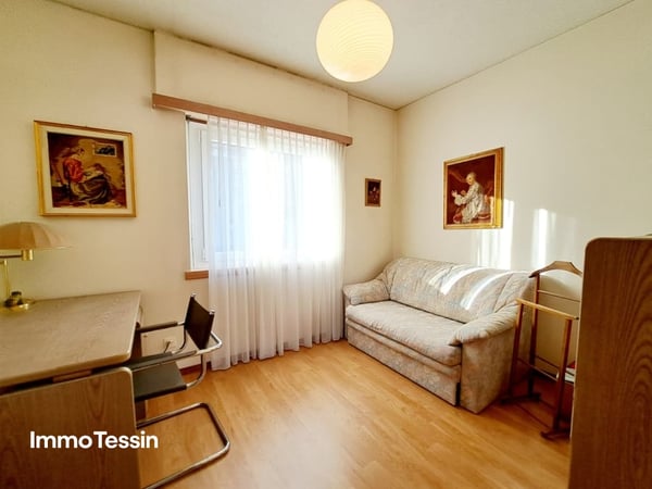 GELEGENHEIT: Luxuswohnung an top Lage mit Pool & Seesicht über Lugano auf den Lago Lugano 11