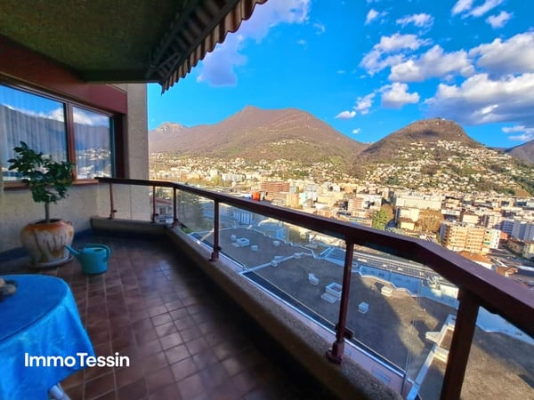 GELEGENHEIT: Luxuswohnung an top Lage mit Pool & Seesicht über Lugano auf den Lago Lugano 3