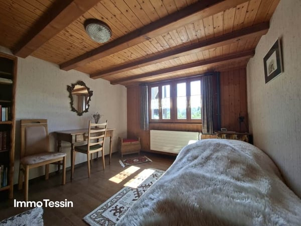 Gemütliches & liebevoll ausgebautes Tessiner Refugium, Doppel-Einfamilienhaus mit Grottino, Werkstatt und Cheminée 12