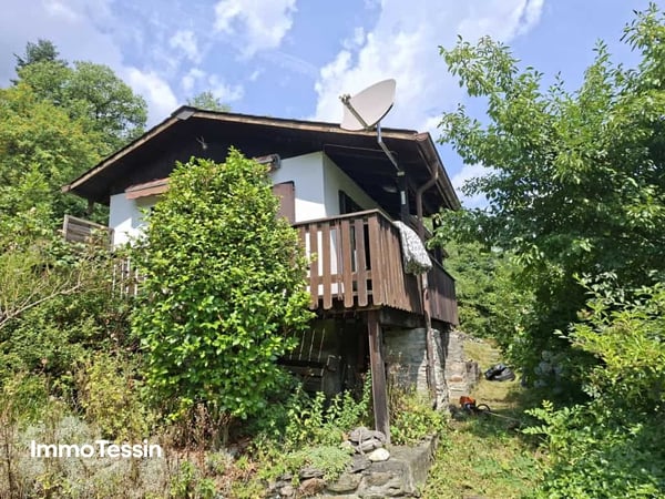 Gemütliches Tessiner Rustico an ruhiger Lage mit fantastischer Berg und Talsicht ins Bleniotal 3